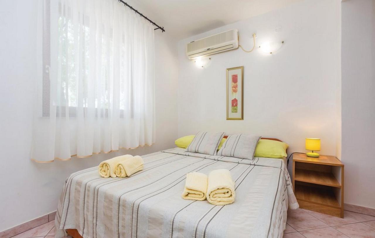 Apartments Paola Karlobag Phòng bức ảnh