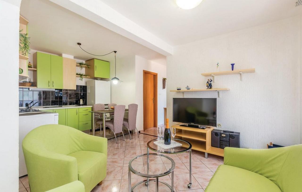 Apartments Paola Karlobag Phòng bức ảnh